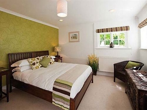 Heathcote House 3*